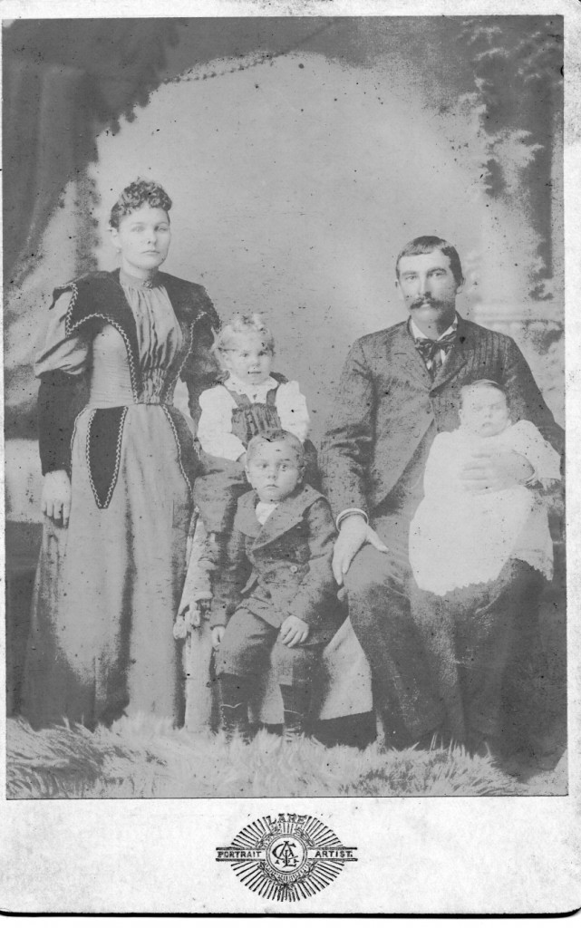 Sena Walstad and husband Archie King and Children